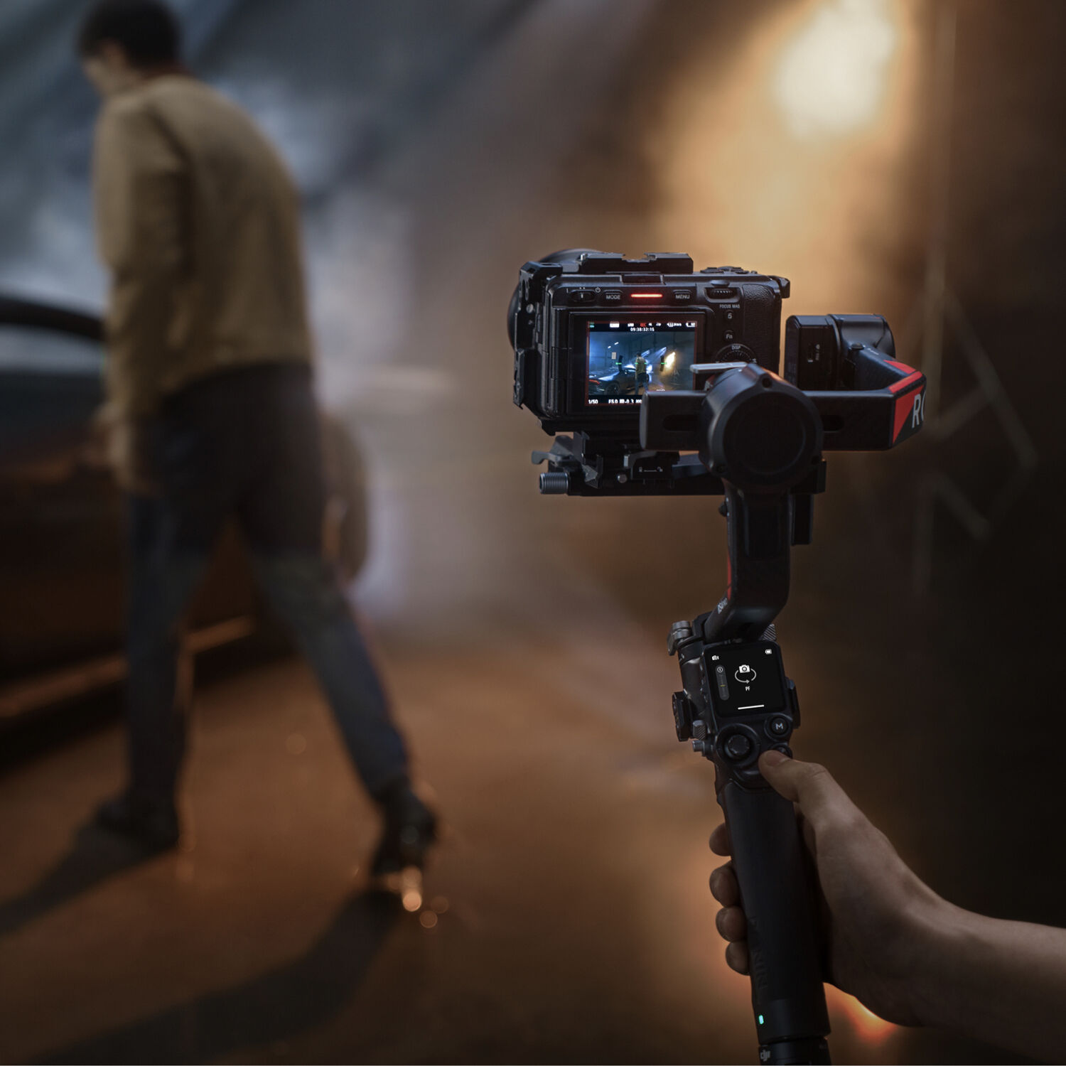 DJI RS 4 Pro Combo Gimbal Stabilizer 4.5 kg Payload - WESTBUY