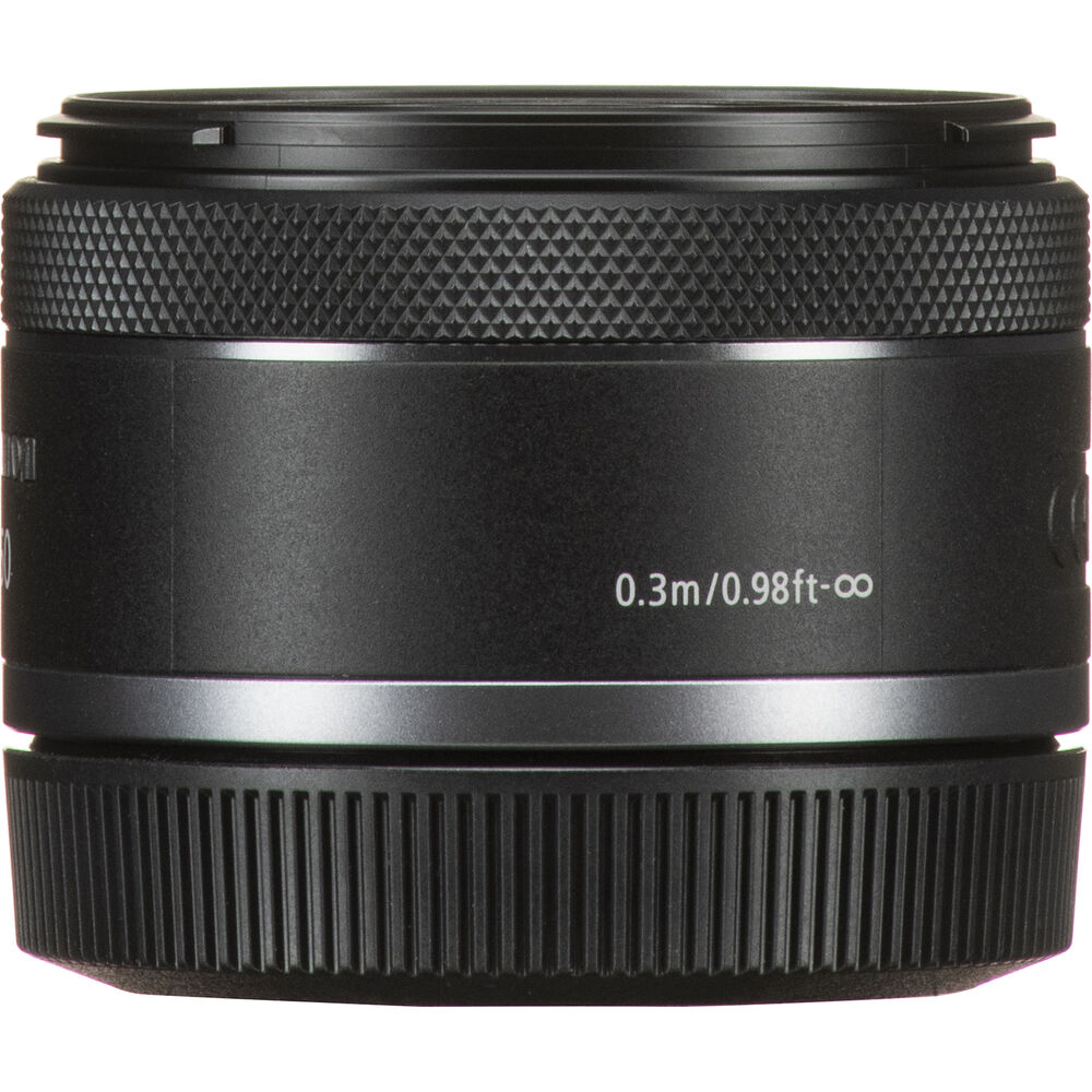 Akeesha Pasan　CANON RF50mmF1.8STM Akeesha Pasan CANON RF50mmF1.8STM Canon RF 50mm F1.8 STM – Rent F64