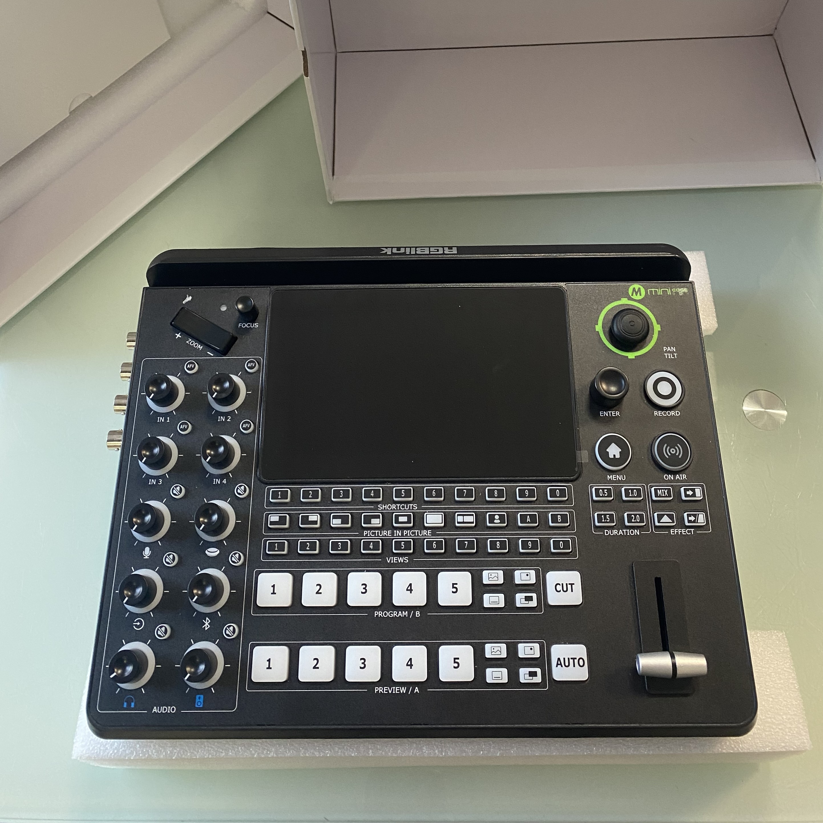 exDemo - RGBlink mini-edge SDI 10-Channel All-in-One Switcher